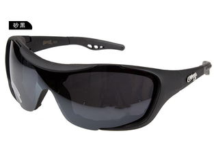 歐美熱銷運(yùn)動太陽鏡，工廠直銷，引領(lǐng)時(shí)尚與功能新潮流