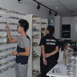 LOGO眼鏡(福田科學館店) - 深圳專業(yè)配鏡購物指南